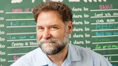 Headshot of Dr. Bill Thomas