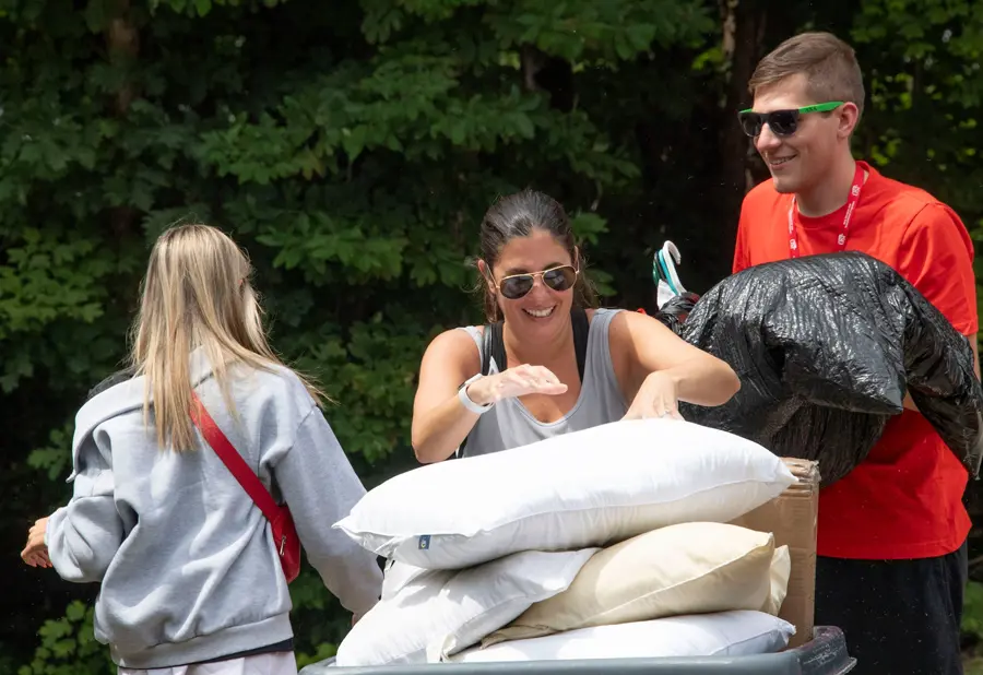 Students moving in to the residence halls